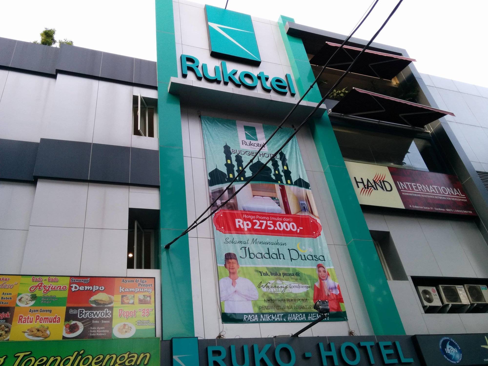 Oyo 277 Rukotel Near Rsu Adi Husada Undaan Kota 泗水 外观 照片