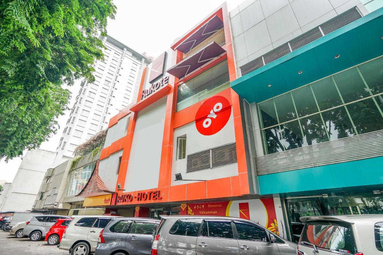 Oyo 277 Rukotel Near Rsu Adi Husada Undaan Kota 泗水 外观 照片