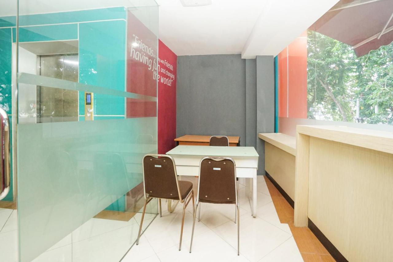 Oyo 277 Rukotel Near Rsu Adi Husada Undaan Kota 泗水 外观 照片